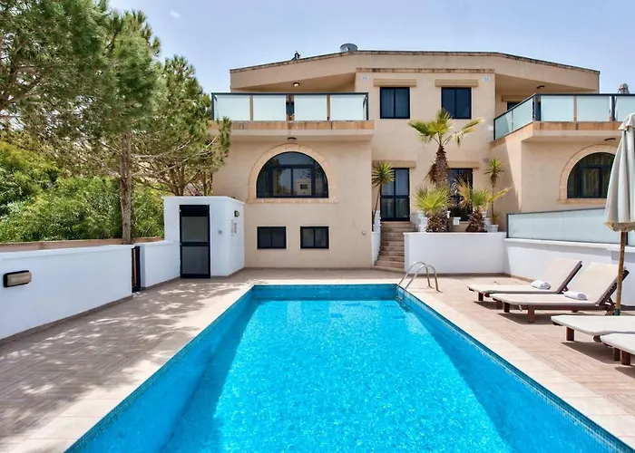 Baldacchino * Mellieħa